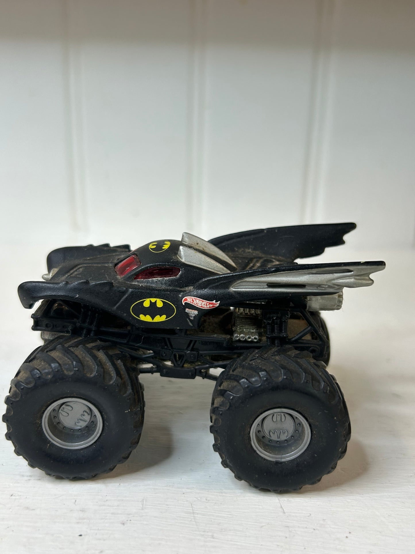 Hot Wheels DC Batman Monster Truck – Batmobile Die-Cast Vehicle