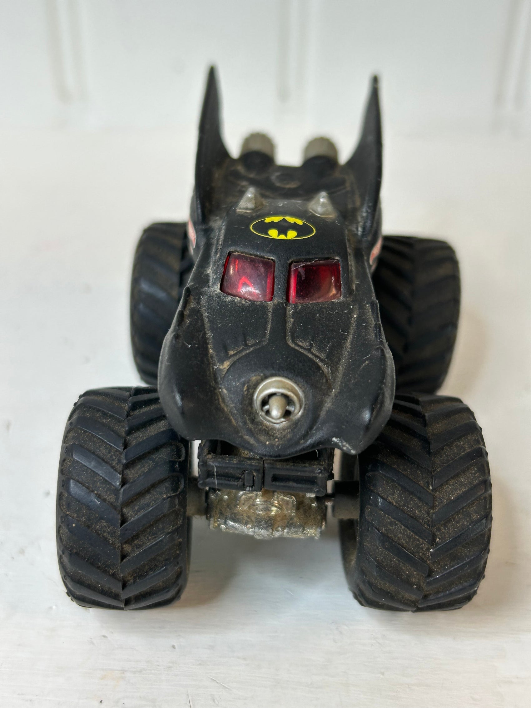 Hot Wheels DC Batman Monster Truck – Batmobile Die-Cast Vehicle