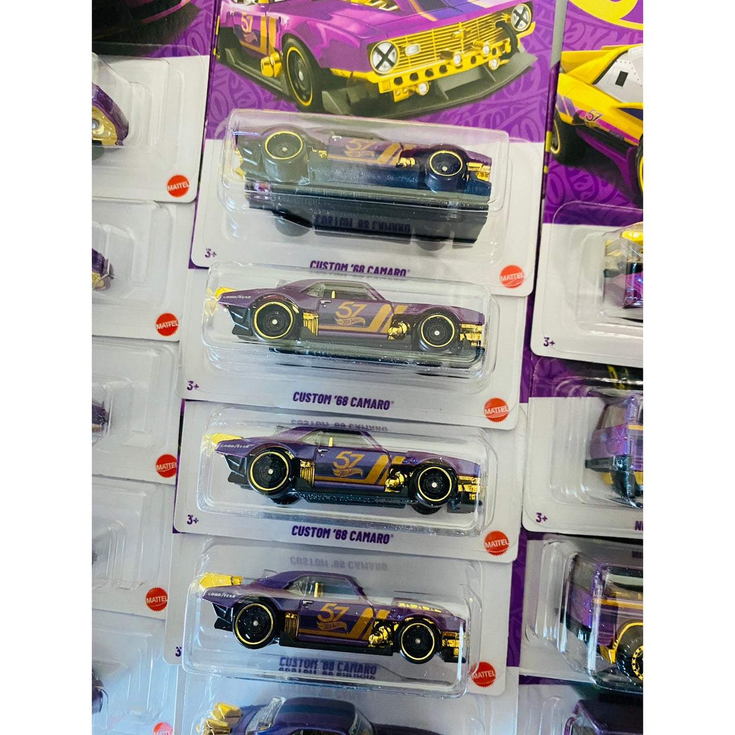 Hot Wheels Pearl & Chrome Vehicle 2025 Ver Single Blister Pack