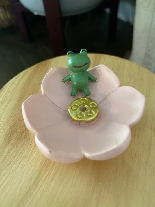 Lotus Flower & Frog Incense Holder