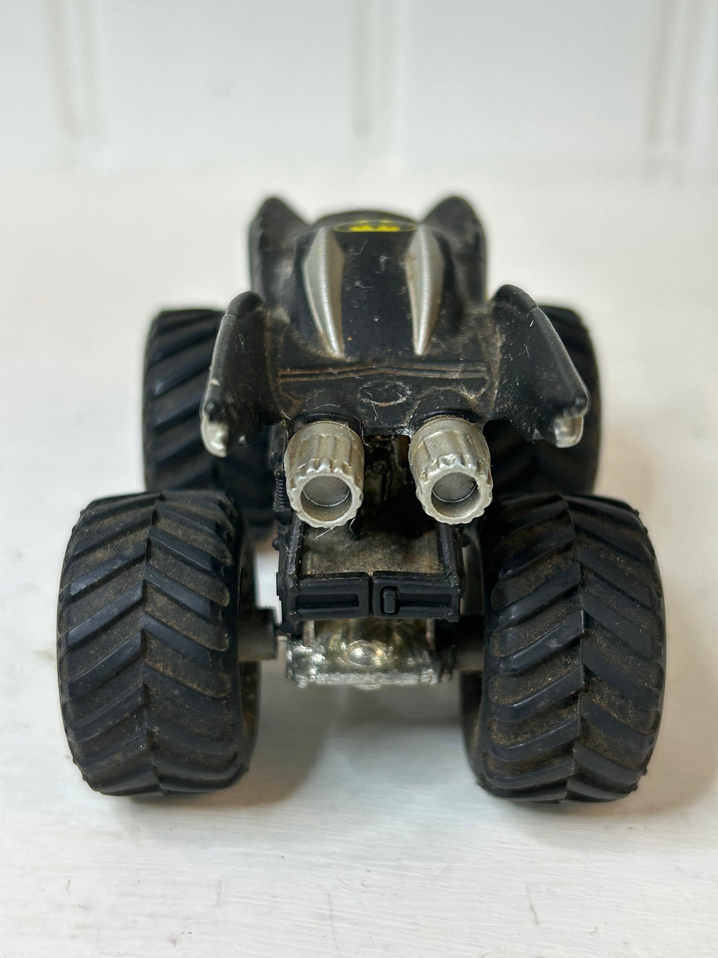 Hot Wheels DC Batman Monster Truck – Batmobile Die-Cast Vehicle