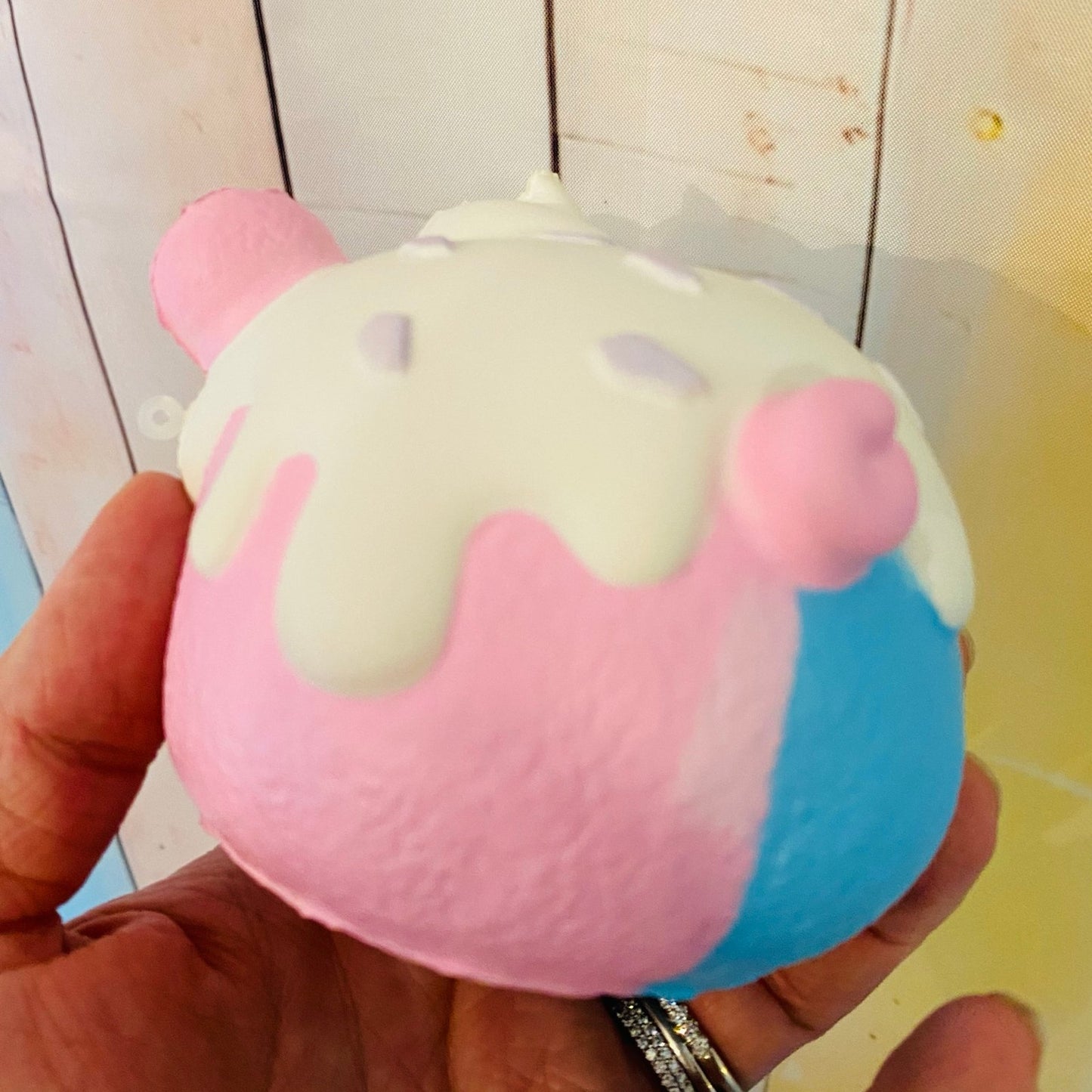 Num Noms Smooshcakes Pink Ice Cream Swirl
