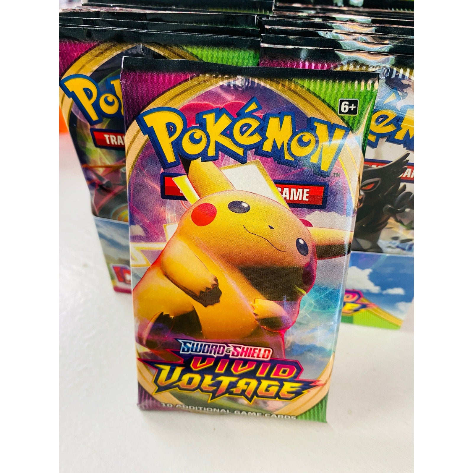 Pokemon TCG Sword &Shield: Vivid Voltage Booster Pack