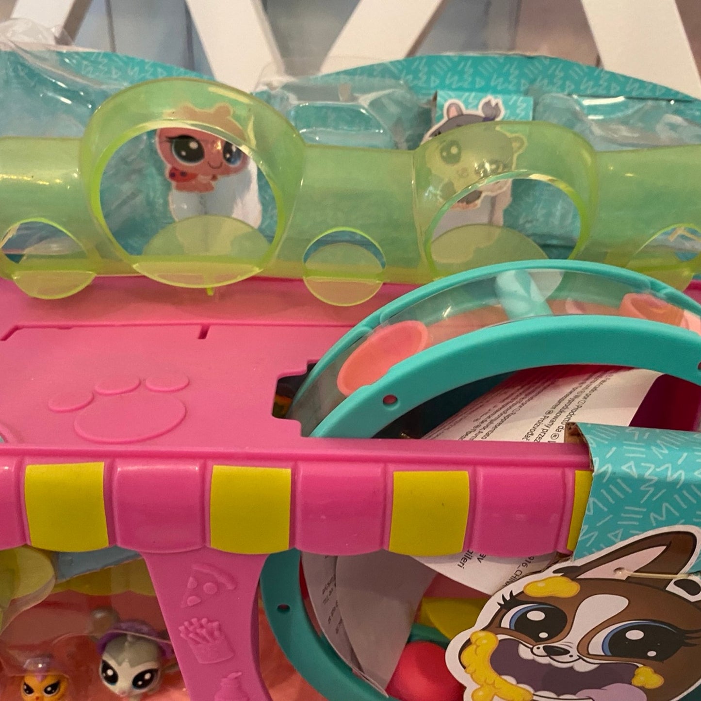 Littlest Pet Shop Food Truck