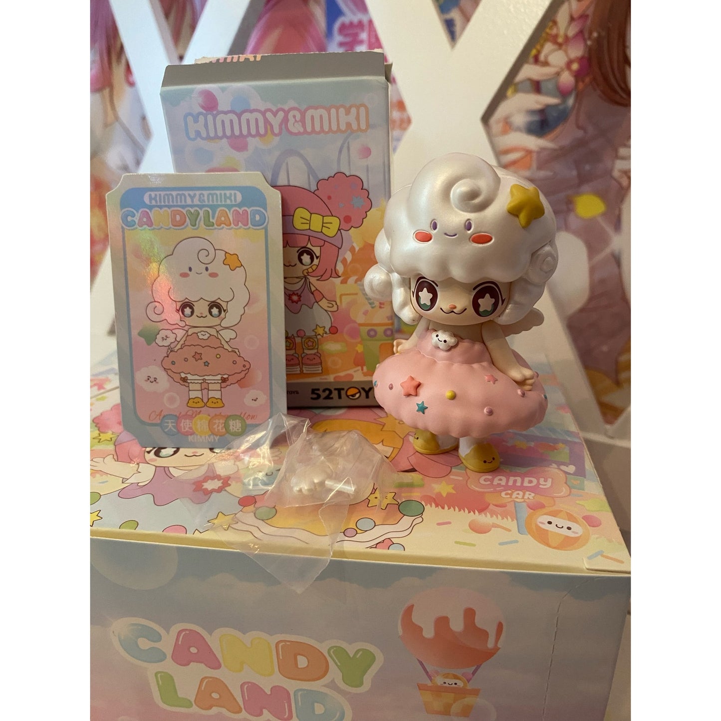 52Toys x Kimmy &amp; Miki Candy Land Series Blind Box Marshmallow Kimmy