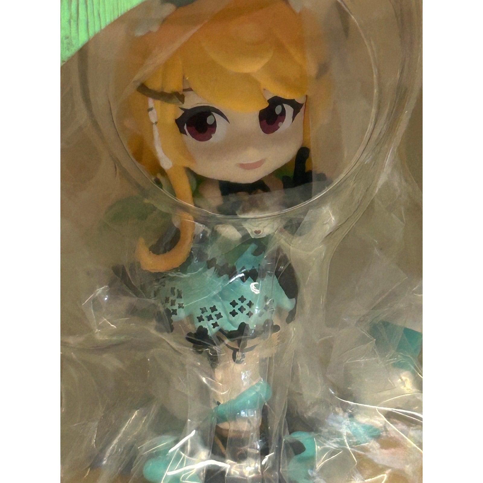 PalVerse Pale. NIJISANJI EN Pomu Rainpuff Complete Figure