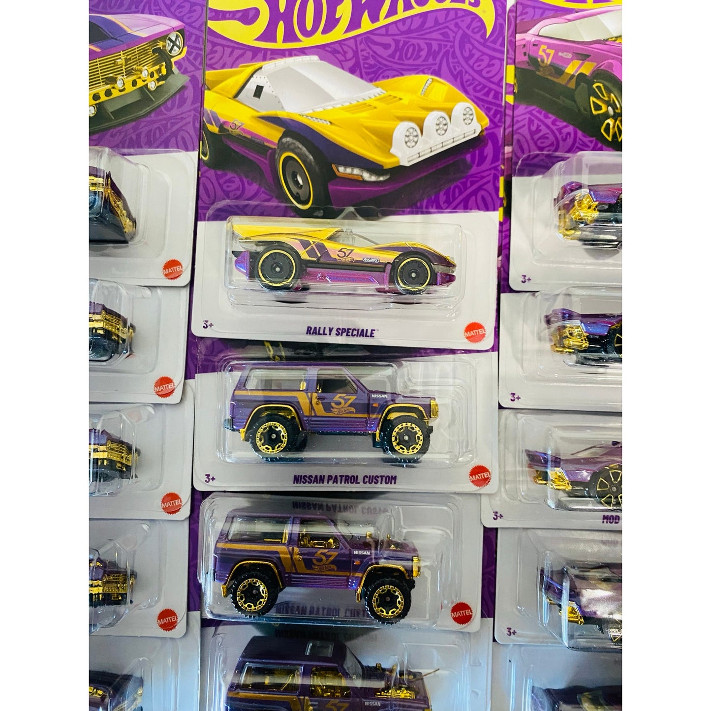 Hot Wheels Pearl & Chrome Vehicle 2025 Ver Single Blister Pack