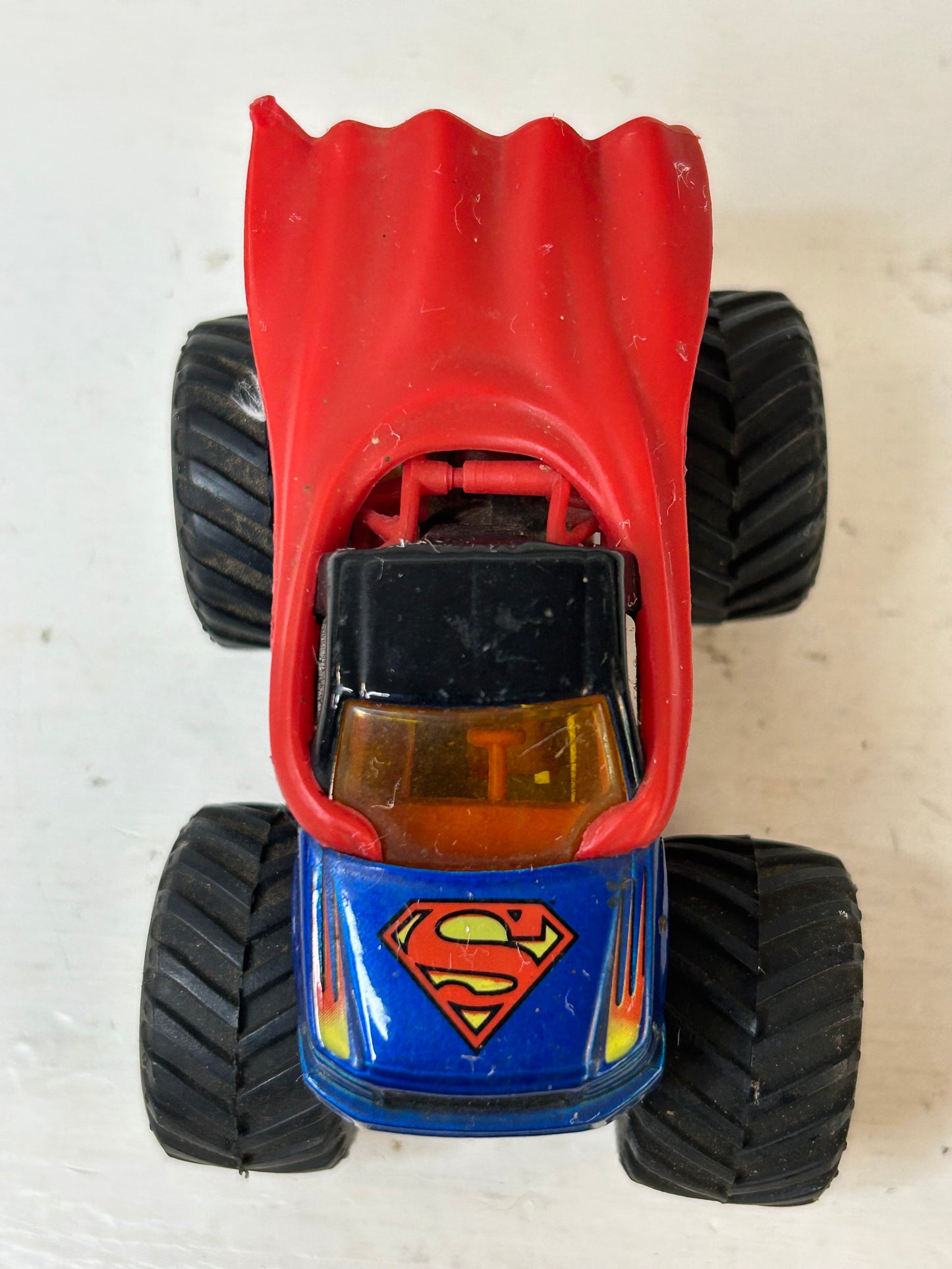 Hot Wheels DC Superman Monster Truck – Die-Cast Collectible Vehicle