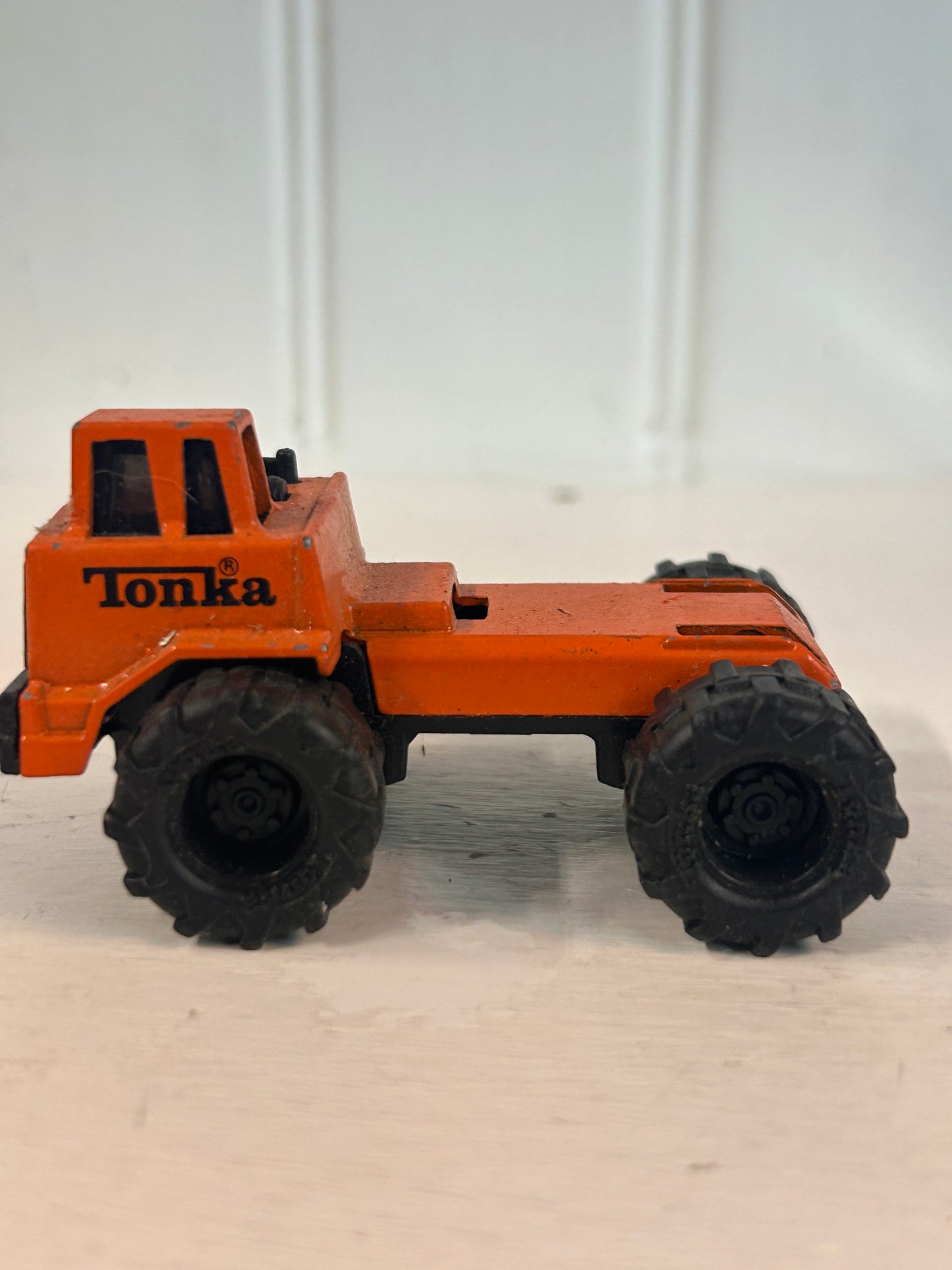 Vintage 1992 Tonka Diecast Construction Truck Chassis/Cab