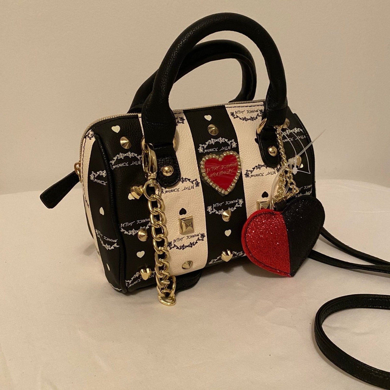 Betsey Johnson Heart Mini Taske