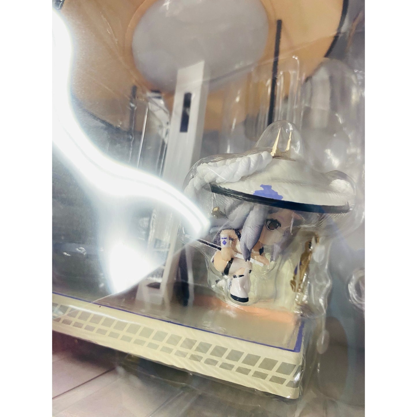 Goddess of Victory: Nikke Scarlet Table Lamp Chibi Figure