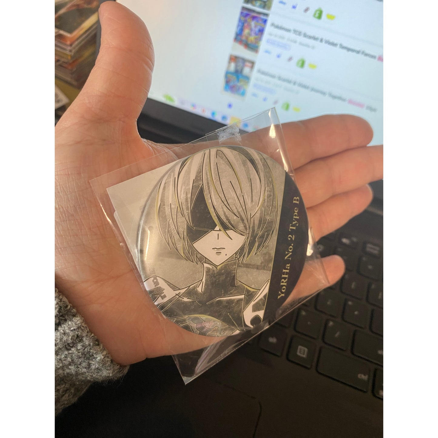 NieR: Automata 2b Large Tin Badge BONUS ITEM