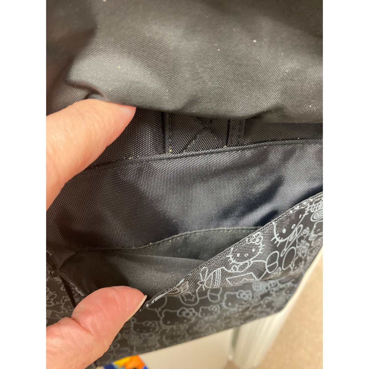 Hello Kitty Official Laptop Carrying Case Bag Multi-Pocketed